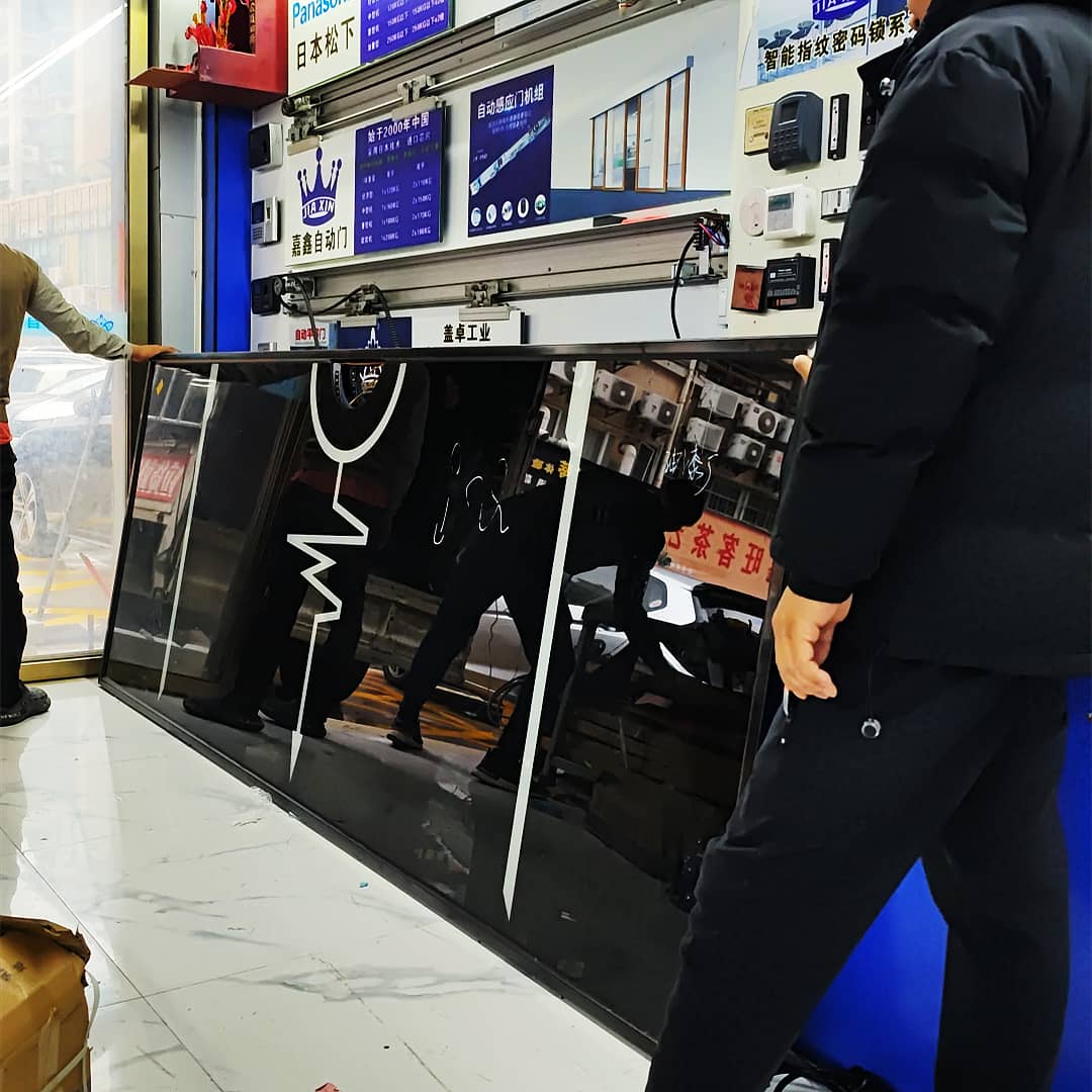 嘉鑫展厅投影科技门